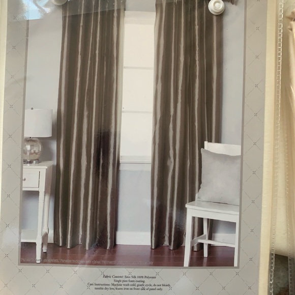 3 sets curtains - Picture 2 of 2